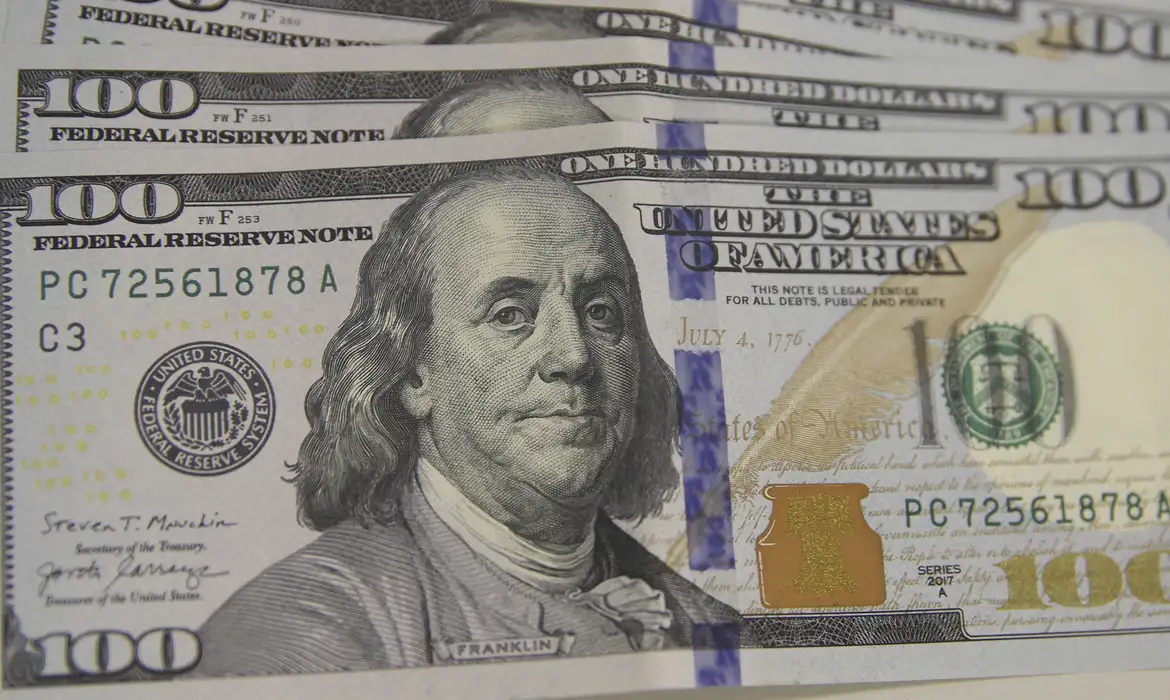 Dólar tem nova queda e bolsa sobe 2,82%, o maior nível desde dezembro Dólar tem nova queda e bolsa sobe 2,82%, o maior nível desde dezembro