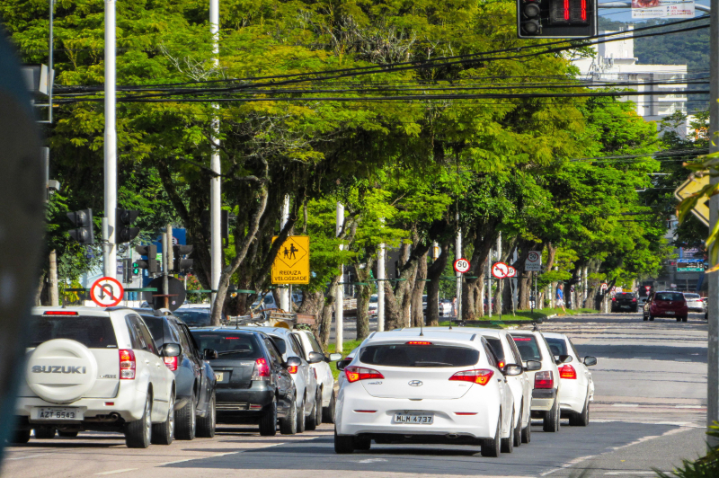 Prefeitura de Itajaí: economia de R$800 mil com renovação de contrato do estacionamento rotativo