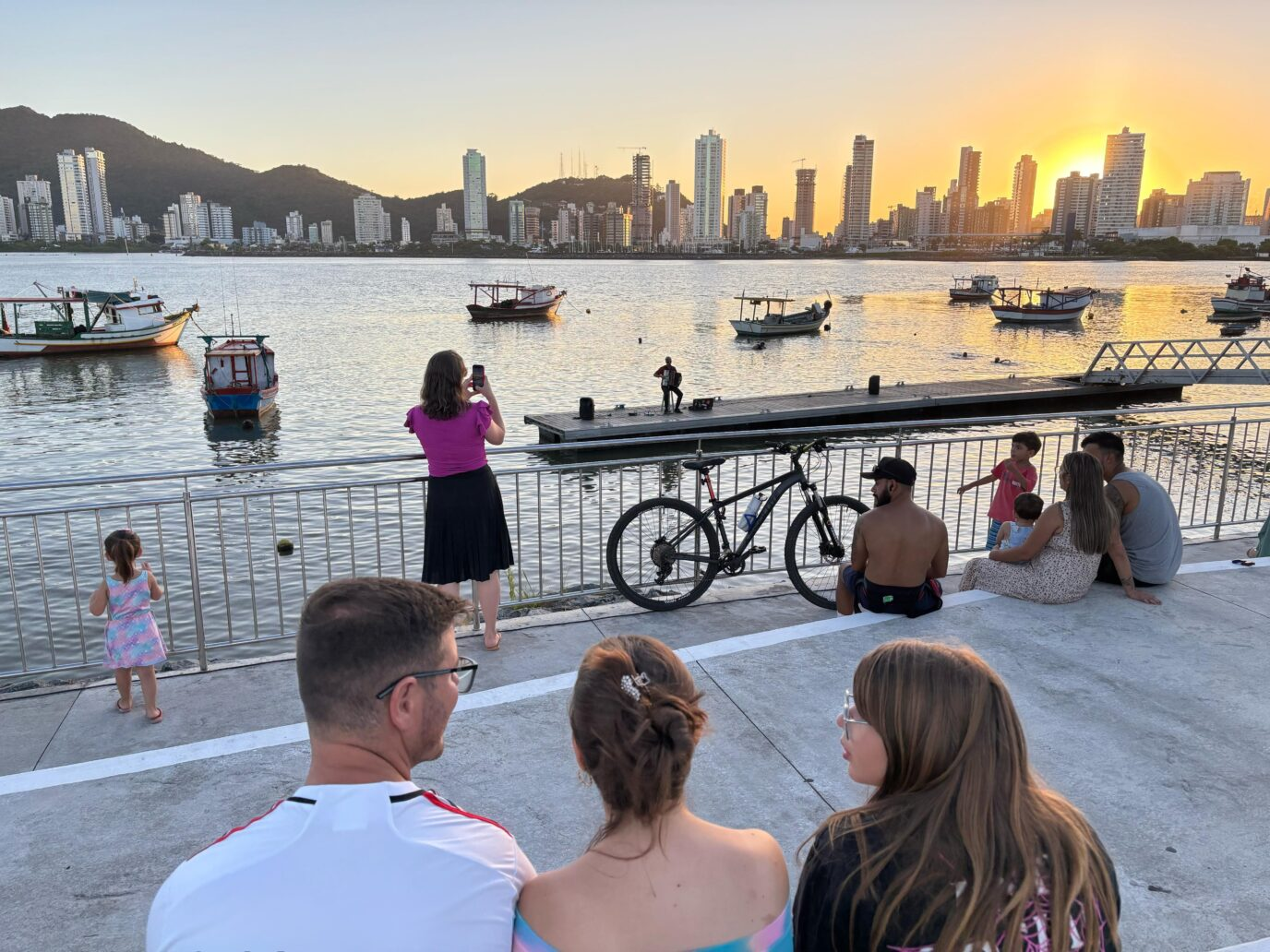 “Um Rio de Serestas” encanta moradores e visitantes em Navegantes