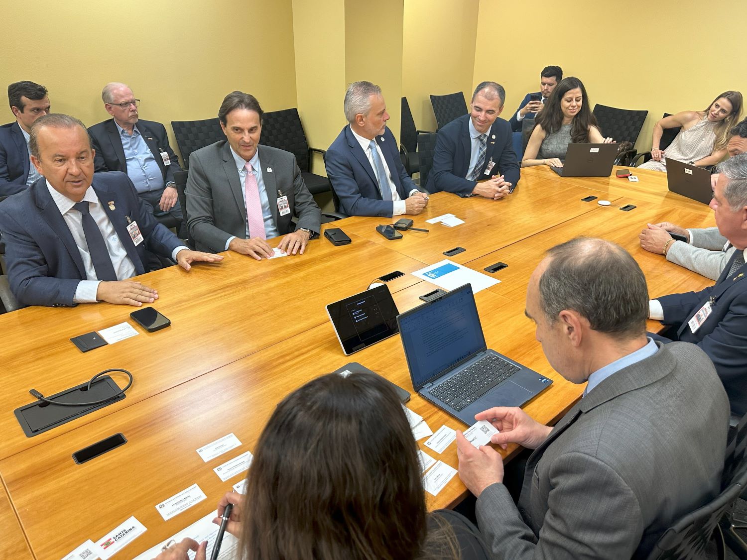 Governo de Santa Catarina prioriza “Ferrovias e ViaMar” durante encontro em Washington Governo de Santa Catarina prioriza “Ferrovias e ViaMar” durante encontro em Washington