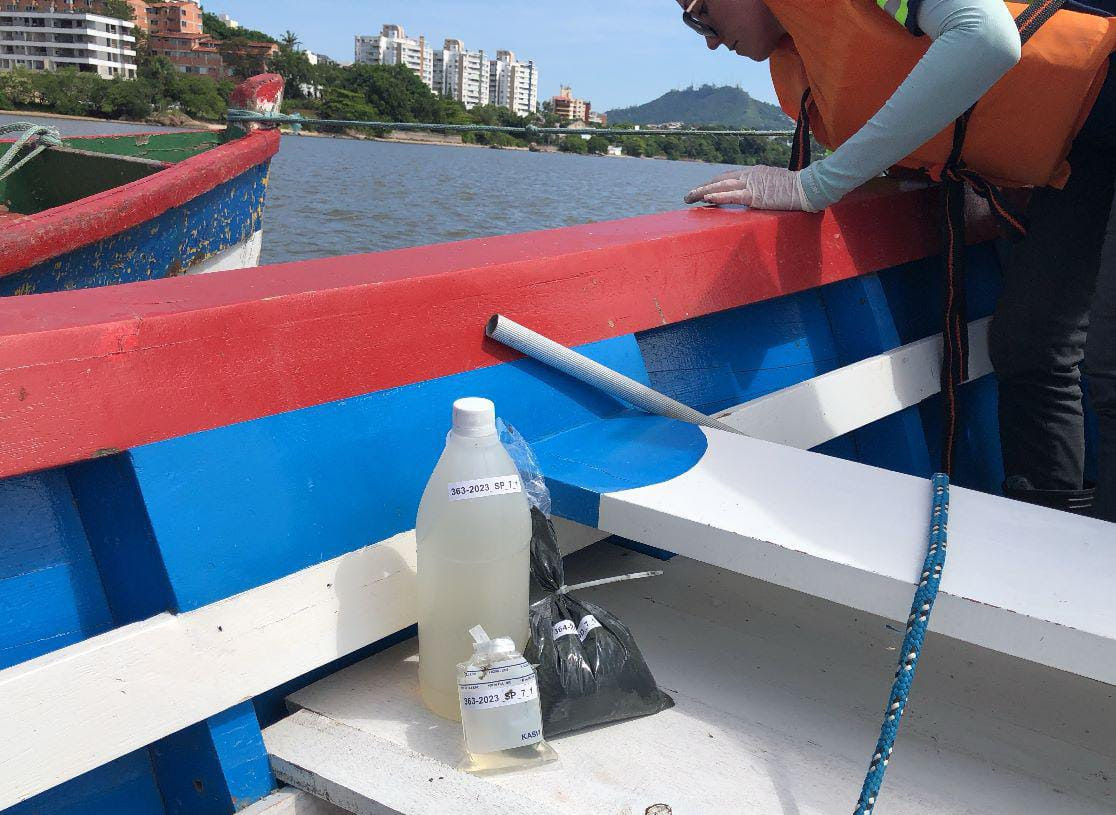 CASAN faz novas coletas de monitoramento ambiental na região do Saco Grande CASAN faz novas coletas de monitoramento ambiental na região do Saco Grande