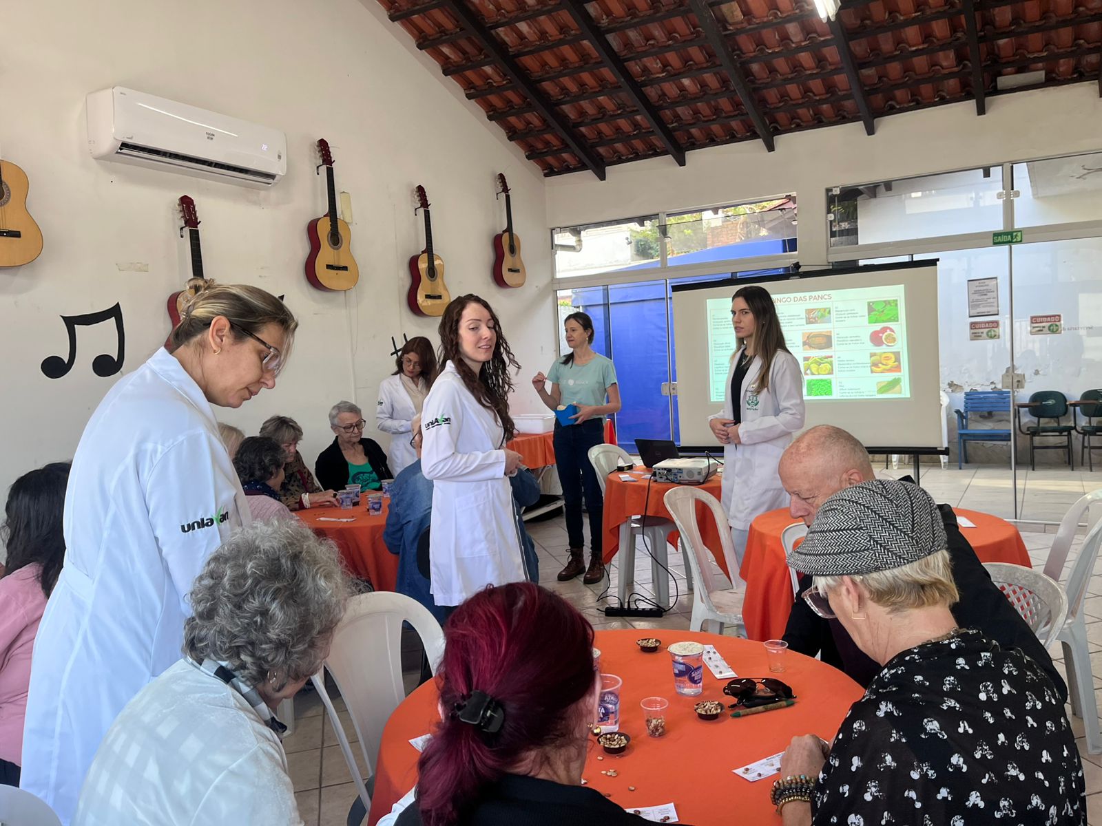 Roda de conversa na SPI debate sobre as “Plantas Alimentícias Não Convencionais”