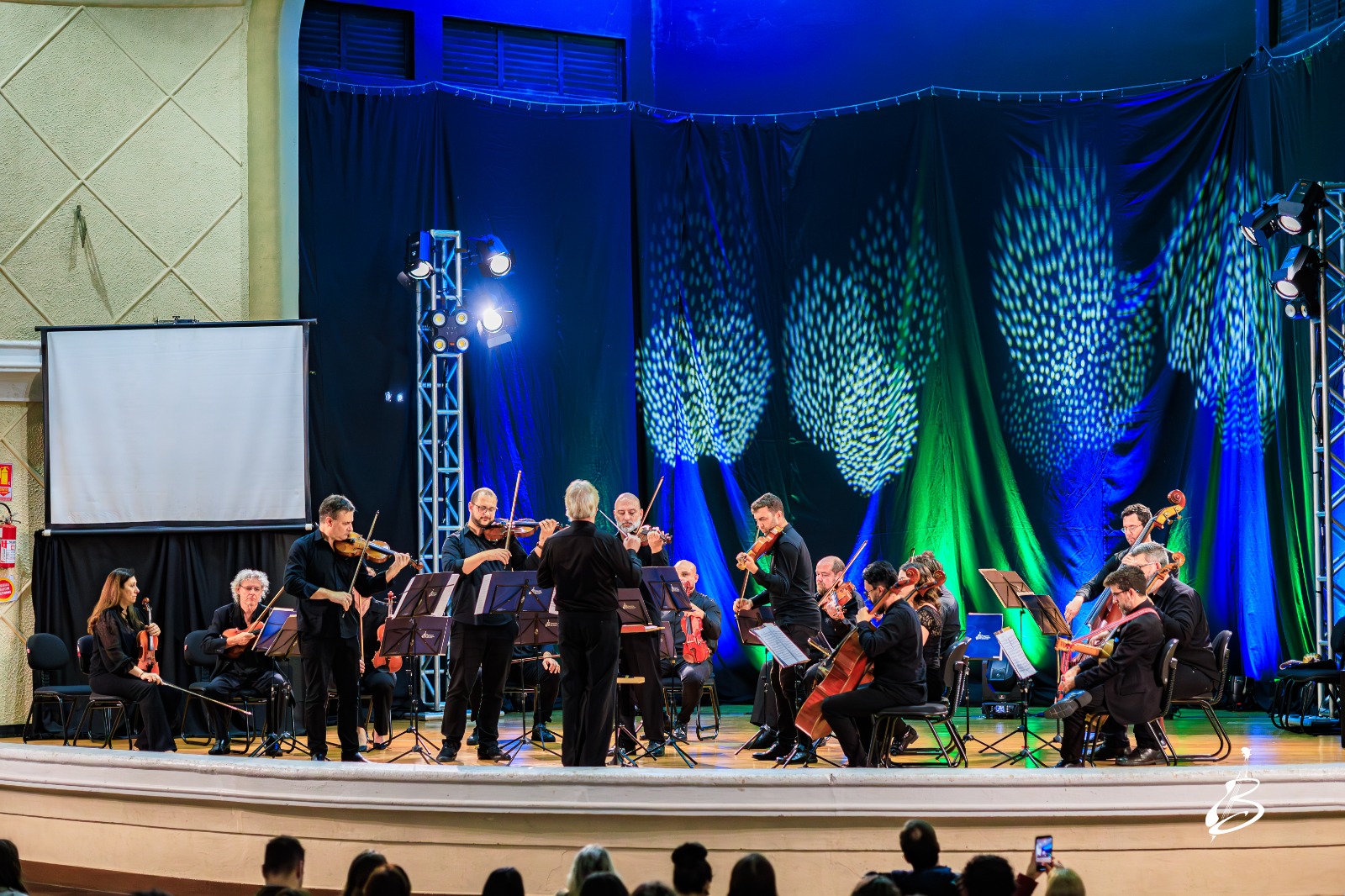 Itajaí recebe nesta quarta-feira, concerto gratuito a “Orquestra da Câmara de Blumenau” Itajaí recebe nesta quarta-feira, concerto gratuito a “Orquestra da Câmara de Blumenau”