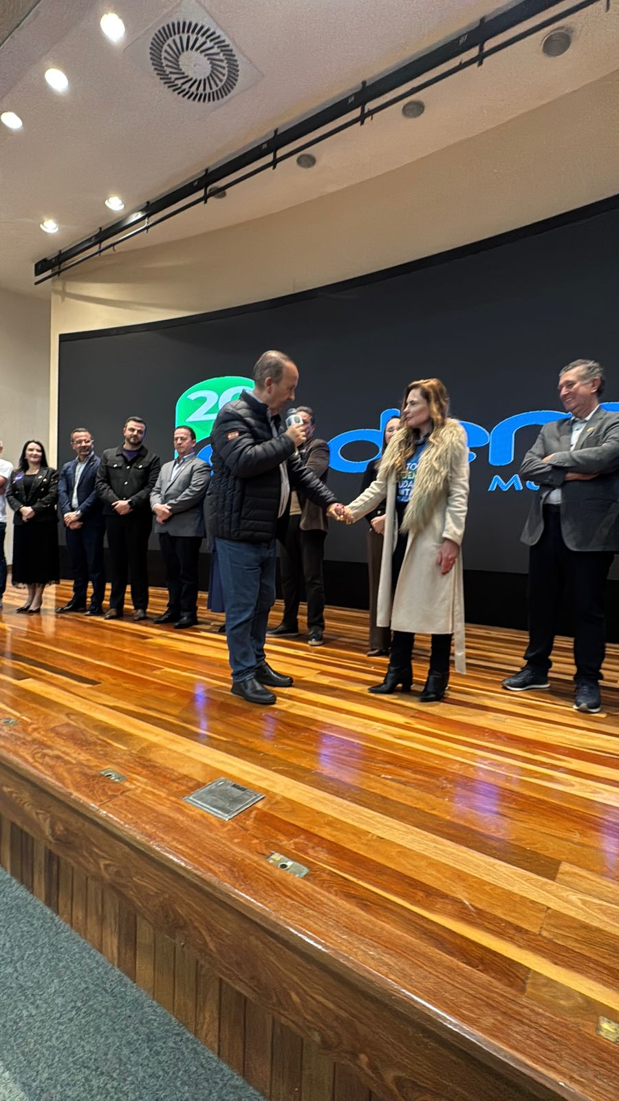 “Conexão Podemos” lota a Alesc, marca novas filiações e recebe o apoio do governador Jorginho Melo “Conexão Podemos” lota a Alesc, marca novas filiações e recebe o apoio do governador Jorginho Melo