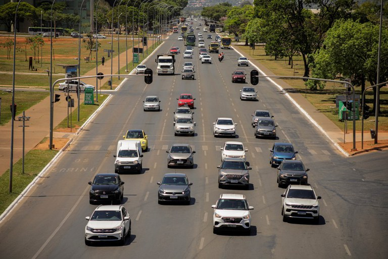 Projeto de CNH mais acessível tem potencial de economizar até quatro meses de trabalho dos catarinenses Projeto de CNH mais acessível tem potencial de economizar até quatro meses de trabalho dos catarinenses