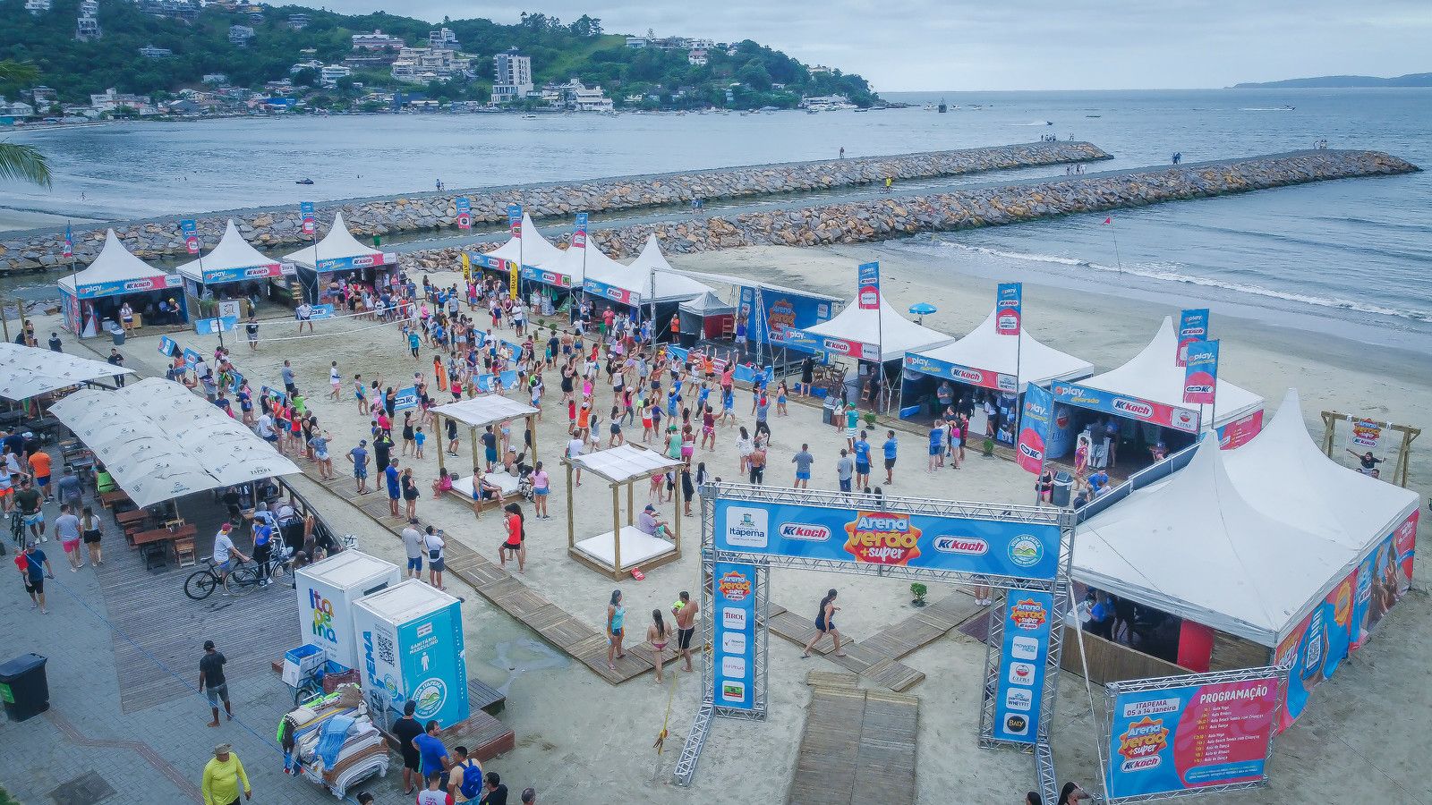 Grupo Koch realiza Arenas de Verão, em Itapema e Bombinhas Grupo Koch realiza Arenas de Verão, em Itapema e Bombinhas