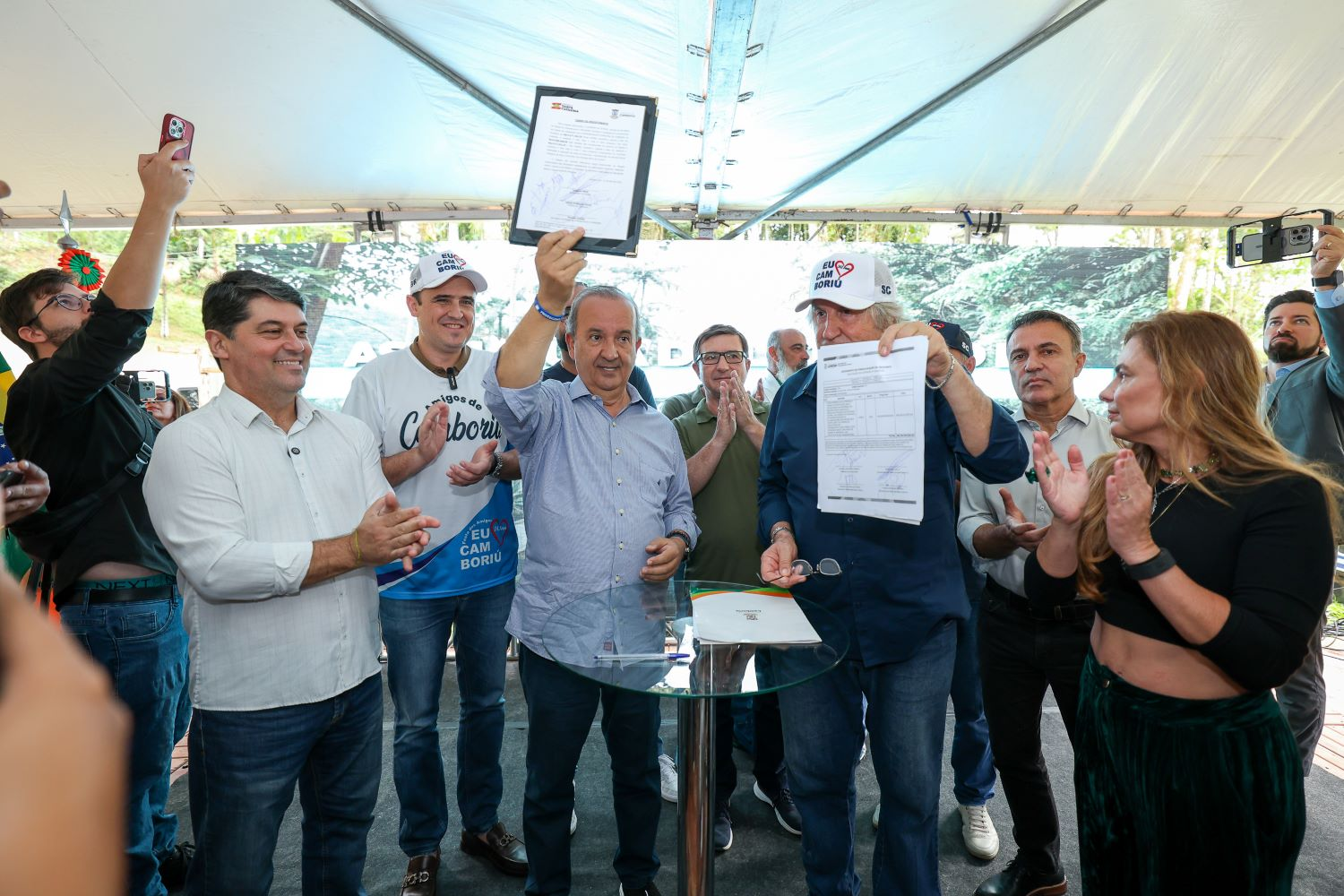 Governador Jorginho Mello autoriza convênio para obras na “Estrada Geral do Morro do Encano”
