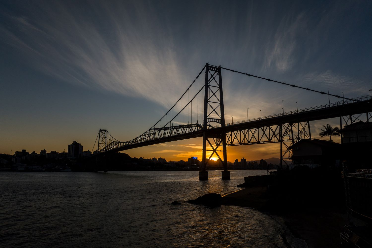 Centenário da Ponte Hercílio Luz: Florianópolis celebra 100 anos do maior cartão-postal de SC