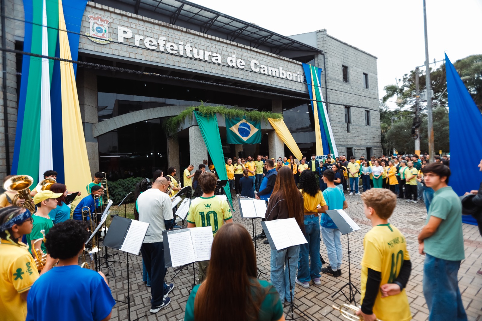 Onde Assistir Brasil x Marrocos em Camboriú? Evento Gratuito Terá Telão e Show Ao Vivo Onde Assistir Brasil x Marrocos em Camboriú? Evento Gratuito Terá Telão e Show Ao Vivo