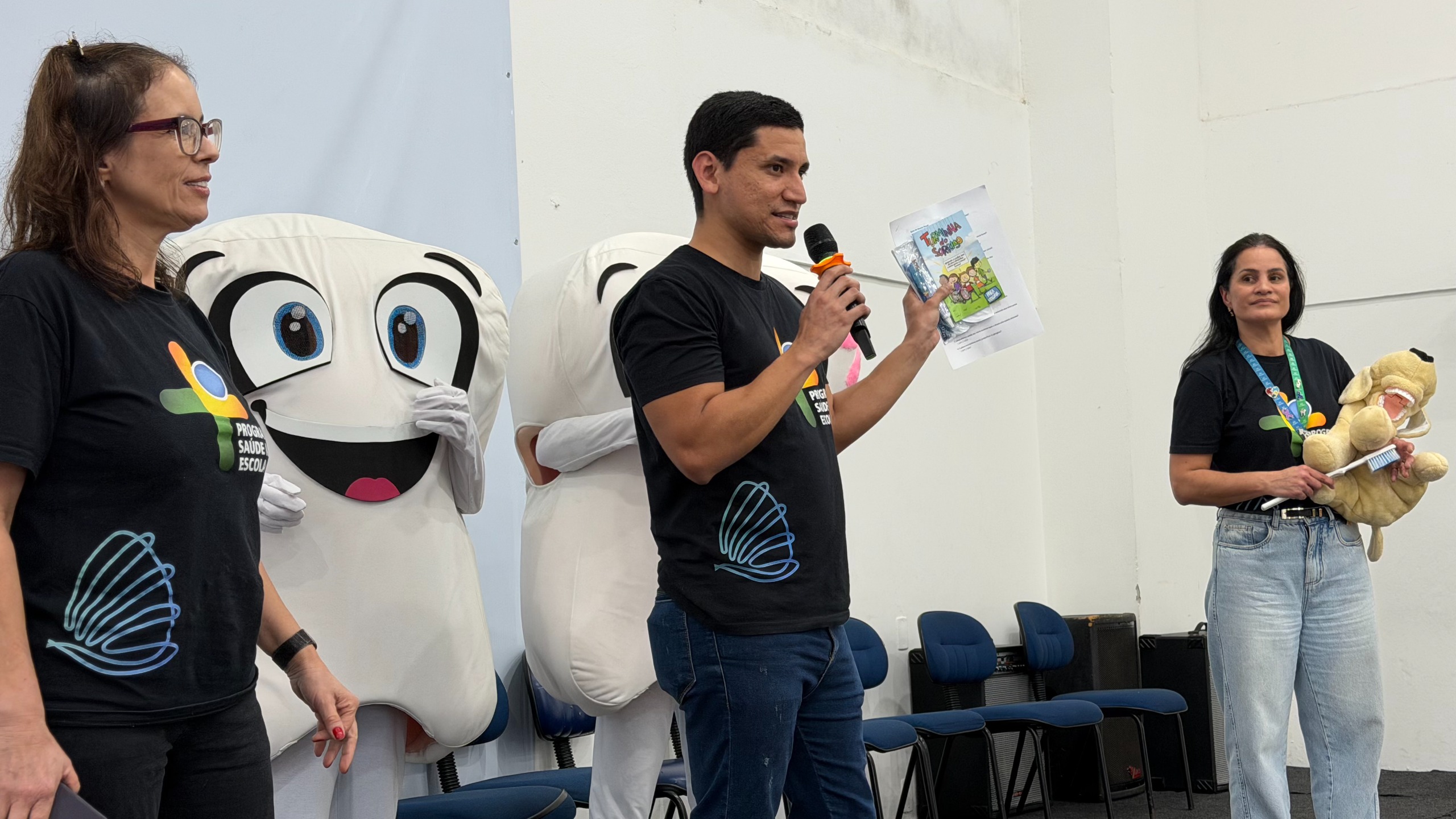 Prefeitura de Balneário Piçarras Distribui Kits de Higiene Bucal pelo Programa Saúde na Escola