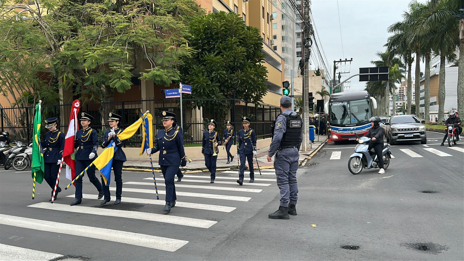 Trânsito em Itajaí terá alterações e bloqueios para o Desfile Cívico de 7 de Setembro Trânsito em Itajaí terá alterações e bloqueios para o Desfile Cívico de 7 de Setembro